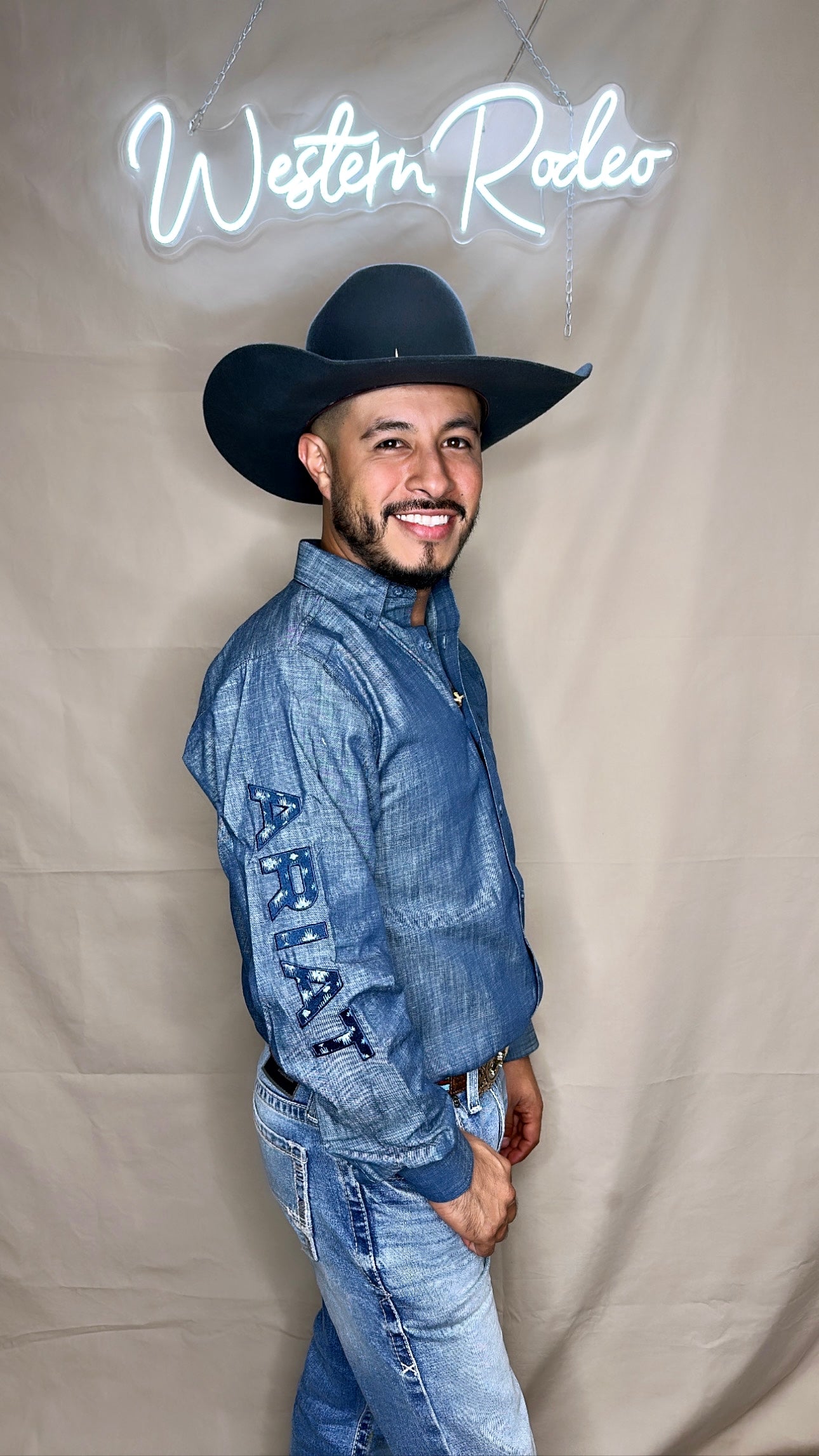 Ariat team logo