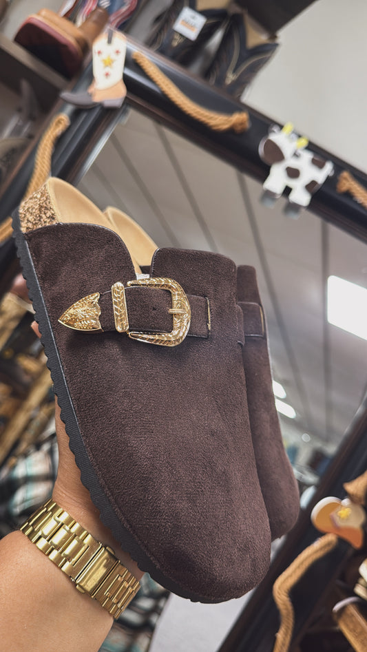 Western buckle clogs