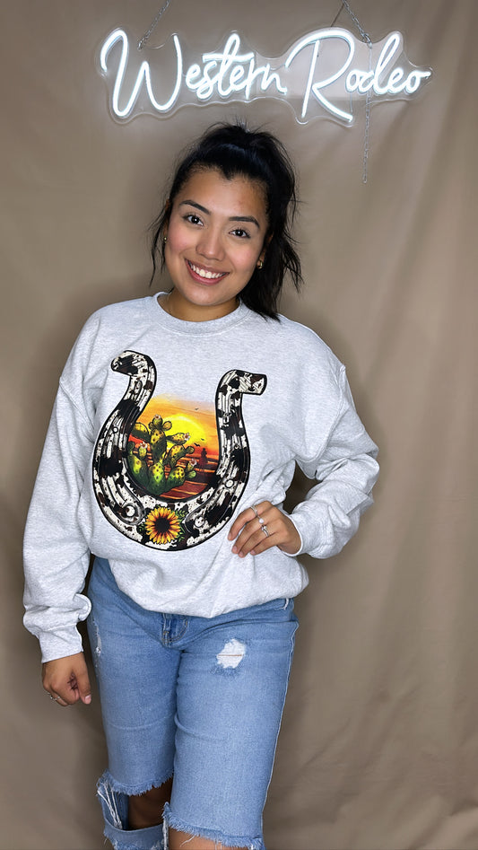 Crewneck grey shoe horse