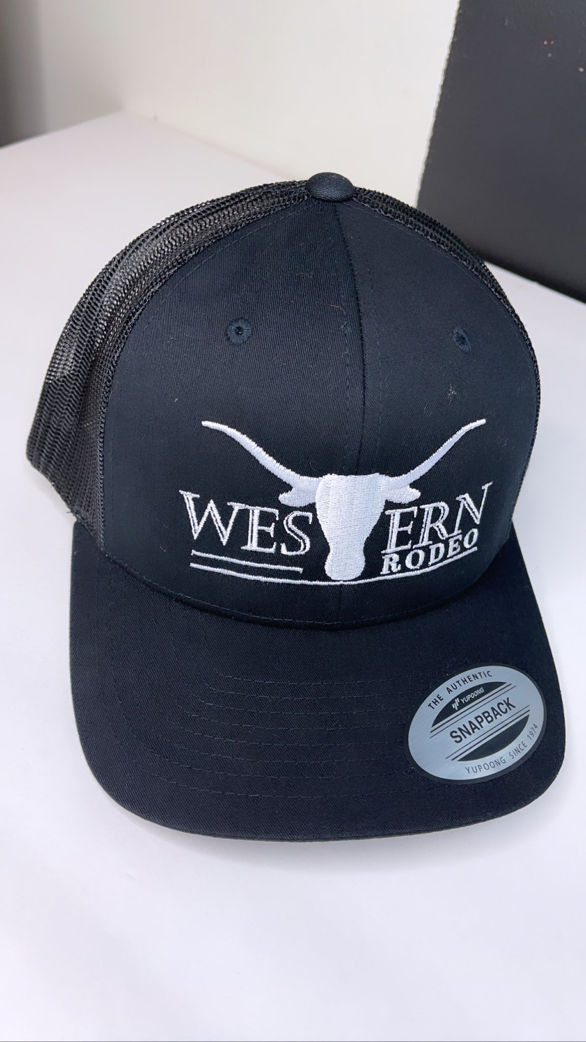 Western rodeo trucker logo hat